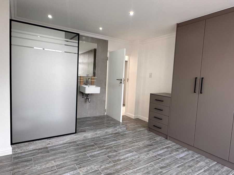 To Let 3 Bedroom Property for Rent in Bantry Bay Western Cape